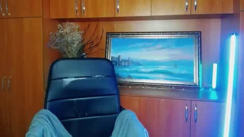 Snapshot of vanrey_ chatting on February 9, 2:26 am Vanessa online show from February 9, 2:26 am