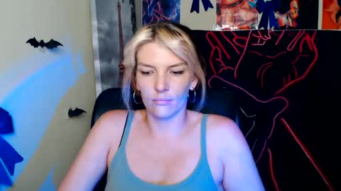 Snapshot of vanrey_ chatting on July 17, 7:04 am Vanessa online show from July 17, 7:04 am