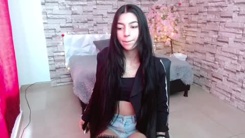 Snapshot of vanse_lust chatting on January 4, 7:34 pm Karuna online show from January 4, 7:34 pm
