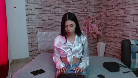 Snapshot of vanse_lust chatting on January 10, 8:26 pm Karuna online show from January 10, 8:26 pm