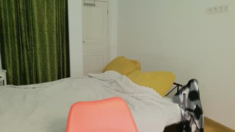 vaolietkat online show from October 23, 6:34 am