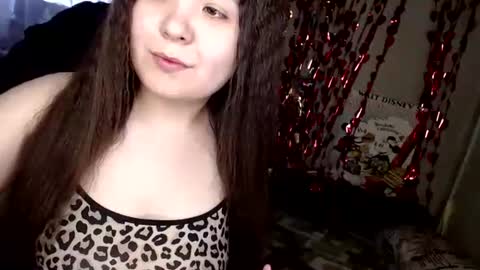 Snapshot of var_kiss chatting on April 13, 4:29 am Var Kiss online show from April 13, 4:29 am