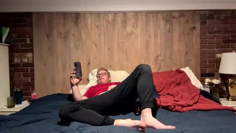 Snapshot of vaxildon13 chatting on October 28, 11:47 am vaxildon13 online show from October 28, 11:47 am