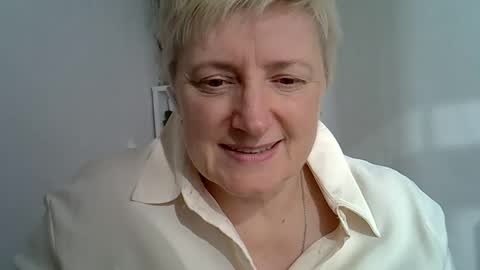 vea_motty online show from April 2, 12:03 pm