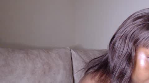 Snapshot of veey_dellah chatting on July 1, 4:18 pm veey online show from July 1, 4:18 pm