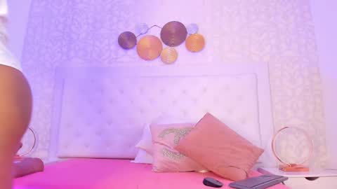   online show from November 6, 11:44 am