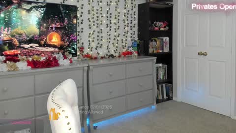 vegas_romance online show from February 2, 1:23 am