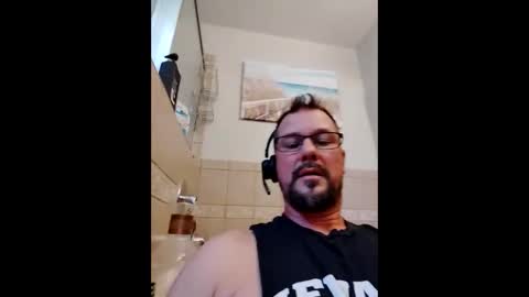 vegasdadbod online show from February 8, 7:39 pm
