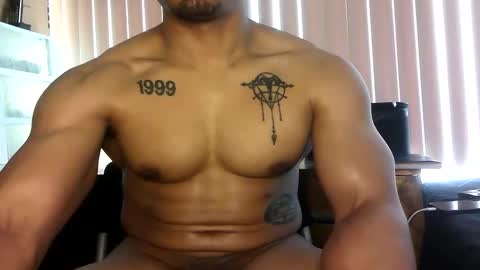 Vegas Love online show from May 15, 8:05 pm