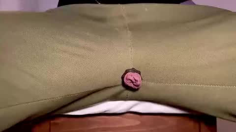 Snapshot of veiny_thing chatting on December 18, 1:33 am veiny_thing online show from December 18, 1:33 am