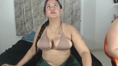 Snapshot of velaand_edwar01 chatting on May 13, 12:30 am VelaAndEdwa online show from May 13, 12:30 am