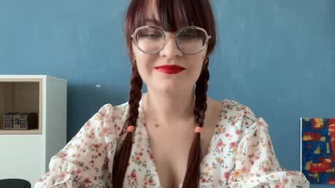 velena_ online show from April 15, 11:06 am