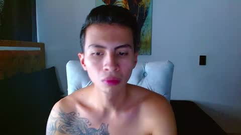 velk_hot1 online show from February 18, 12:23 pm