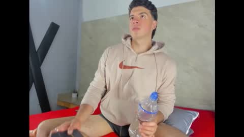 Snapshot of vellotouch chatting on January 12, 12:10 pm Vello online show from January 12, 12:10 pm