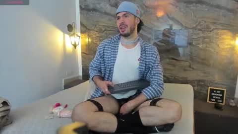 Vello online show from February 20, 4:09 am