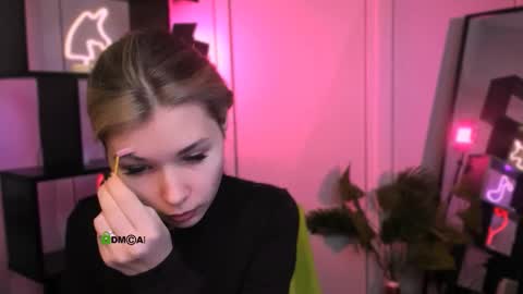 Snapshot of veloria_belle chatting on December 1, 7:19 pm veloria_belle online show from December 1, 7:19 pm