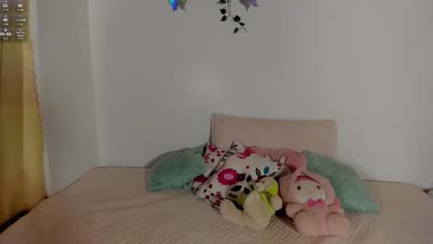 Snapshot of velvet_00 chatting on February 3, 8:41 am velvet_00 online show from February 3, 8:41 am