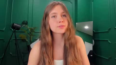 velvet_cherry online show from February 26, 2:57 pm