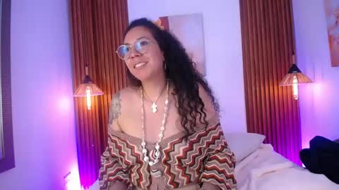 Emma Curly online show from April 29, 5:30 pm