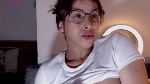 Andrea online show from March 26, 8:03 pm