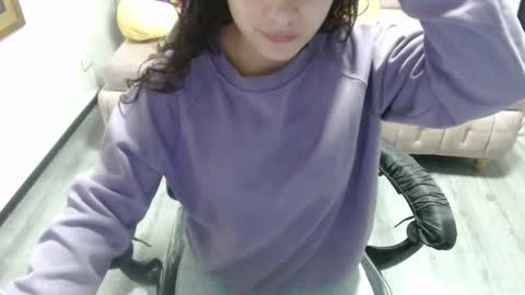 velvet_moon_v online show from November 15, 1:18 pm