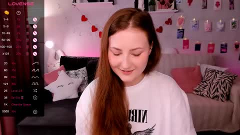 Snapshot of velvetcherry_ chatting on May 6, 8:52 am Mia online show from May 6, 8:52 am
