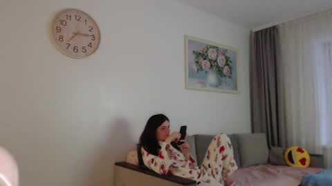 velvetmoon123 online show from February 20, 5:15 am