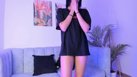 Snapshot of velvetnoir__ chatting on May 15, 11:17 am online show from May 15, 11:17 am