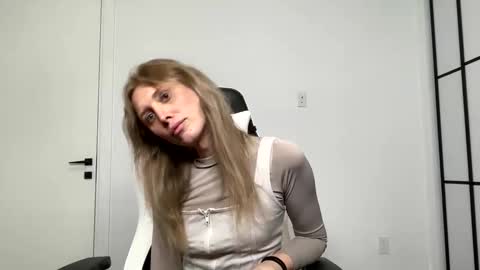 VelvetTGirl online show from February 2, 1:48 am