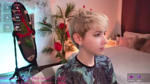 CLEOshort hair  TIna long hair  online show from February 14, 4:31 pm