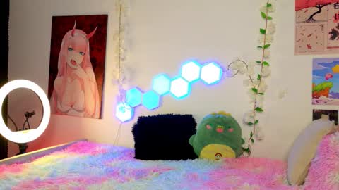 velvetvibes_ online show from December 18, 12:22 pm