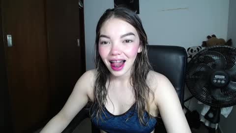 Venelope 3 online show from December 8, 3:32 am