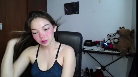 Venelope 3 online show from December 14, 2:31 pm