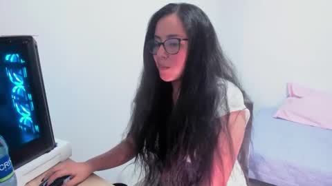 Venus online show from October 18, 9:15 pm