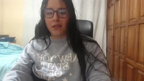 Snapshot of venus_cat_ chatting on June 7, 4:05 am Venus online show from June 7, 4:05 am