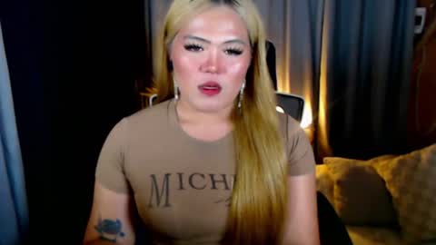 I am Colly Your mystery girl online show from July 17, 4:45 pm