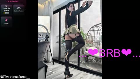 Snapshot of venus_flame chatting on June 4, 12:11 pm VENUS online show from June 4, 12:11 pm