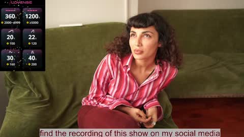 Snapshot of venus_in_jeans chatting on October 14, 12:17 pm Bella online show from October 14, 12:17 pm