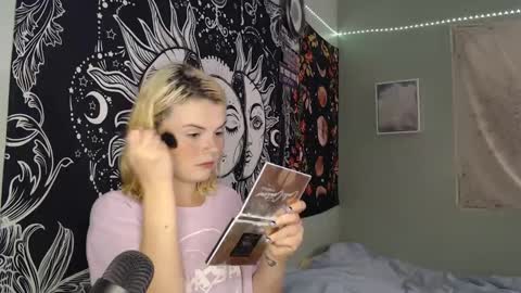 Snapshot of venusastar chatting on September 18, 11:29 pm Miss Venus online show from September 18, 11:29 pm
