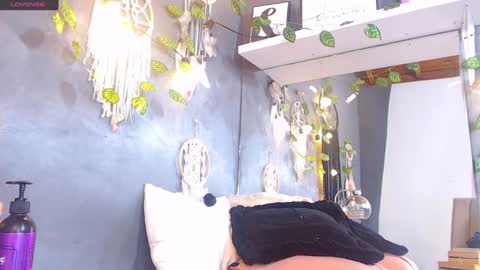 Snapshot of venusbsq chatting on December 25, 7:45 pm Venus online show from December 25, 7:45 pm