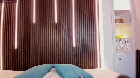 Venus Cooper Everyday From 1400 to 2200 Col Time online show from April 14, 6:47 pm