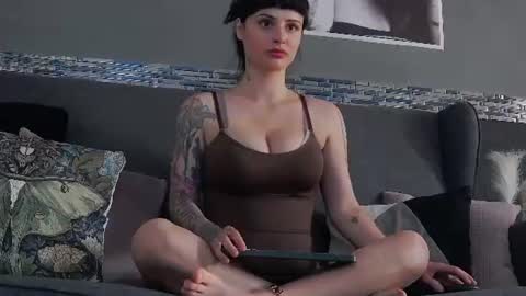 venusinylons online show from June 21, 3:36 pm
