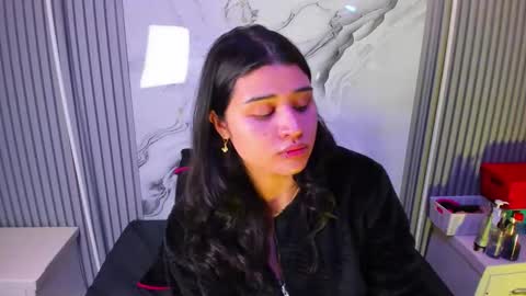 Venusowen  online show from April 3, 12:25 pm