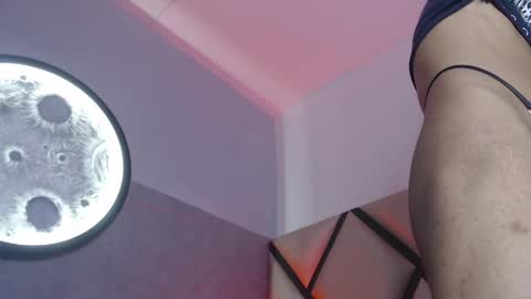 venuss_03 online show from April 26, 3:37 am