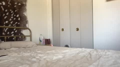 venustheflytrap online show from April 7, 7:03 pm