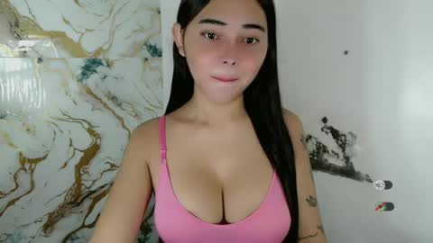 Snapshot of veola_sexy chatting on June 14, 9:17 pm veola_sexy online show from June 14, 9:17 pm