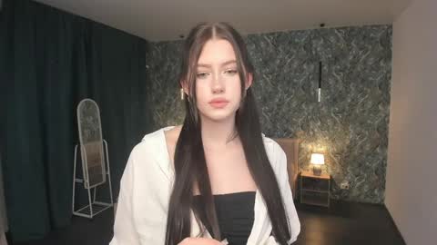 Veola online show from April 20, 7:37 pm