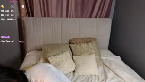 Erica online show from November 7, 8:09 pm