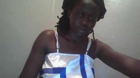 Snapshot of vera_bright chatting on February 19, 10:20 pm vera_bright online show from February 19, 10:20 pm