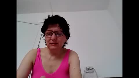 Snapshot of vera_elle chatting on May 2, 5:56 am Vera online show from May 2, 5:56 am